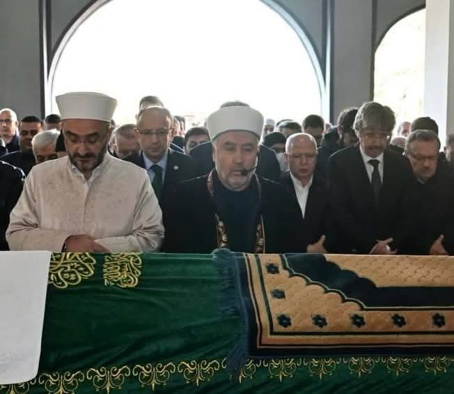  WhatsApp Image 2025-12-02 at 17.50.41